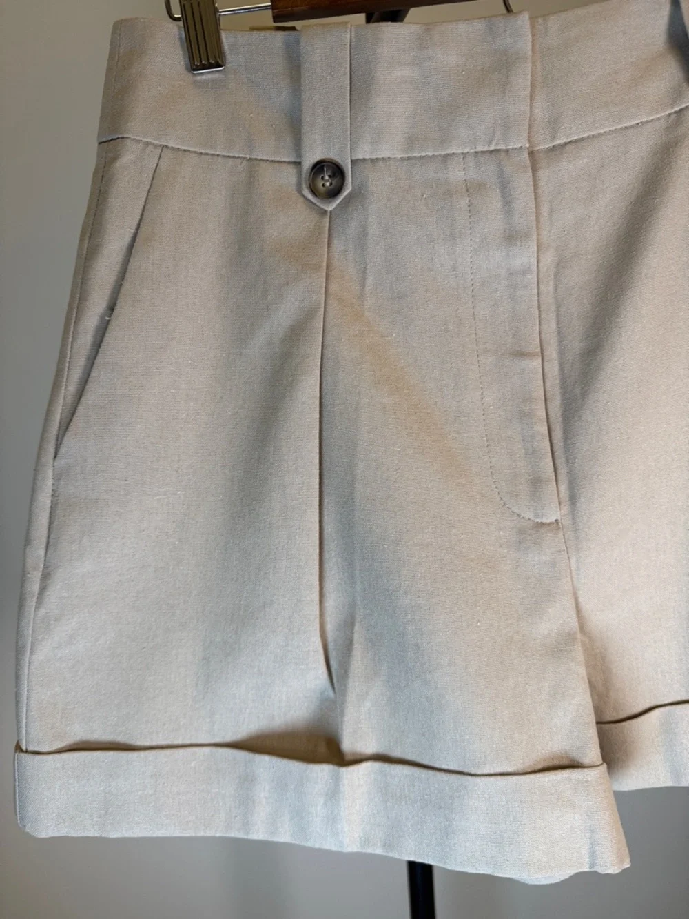 ASOS DESIGN Pleated High Waisted Linen Blend Safari Shorts in Stone/Beige |  6 - Picture 2 of 12